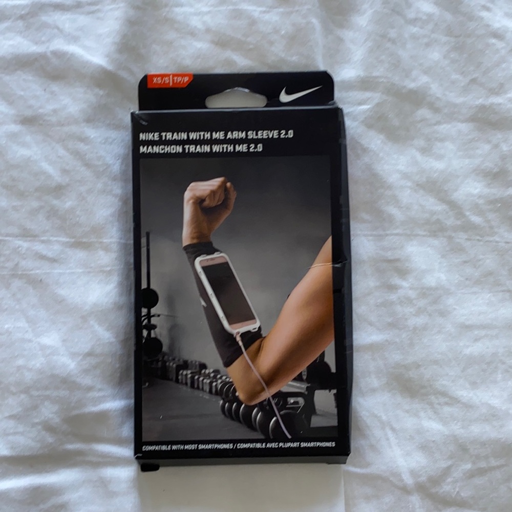 Nike arm sleeve